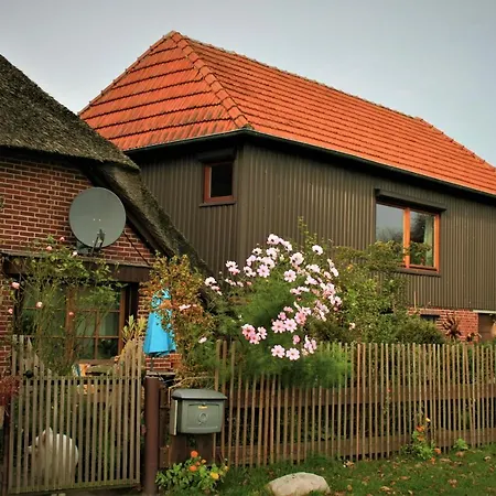 Lueuentjenest Apartment