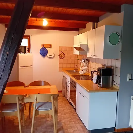 Lueuentjenest Apartment