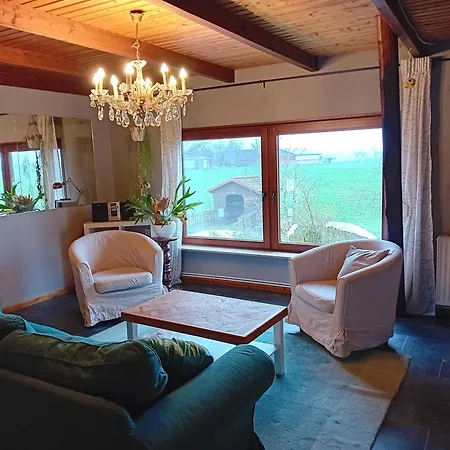 Lueuentjenest Apartment
